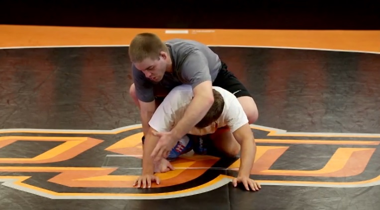 See How to Get a Strong Opponent on the Mat!