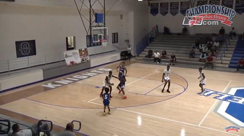 La Salle Basketball’s Ash Howard Breaks Down Guarding from Multiple Positions!